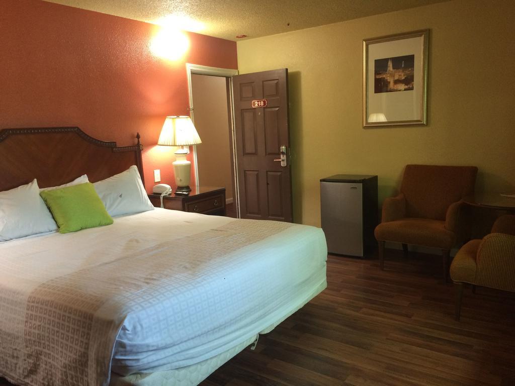 ردينغ، كاليفورنيا Sundial Lodge الغرفة الصورة