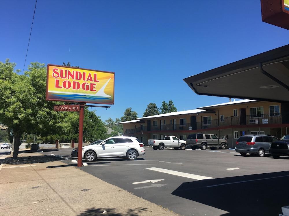 ردينغ، كاليفورنيا Sundial Lodge المظهر الخارجي الصورة