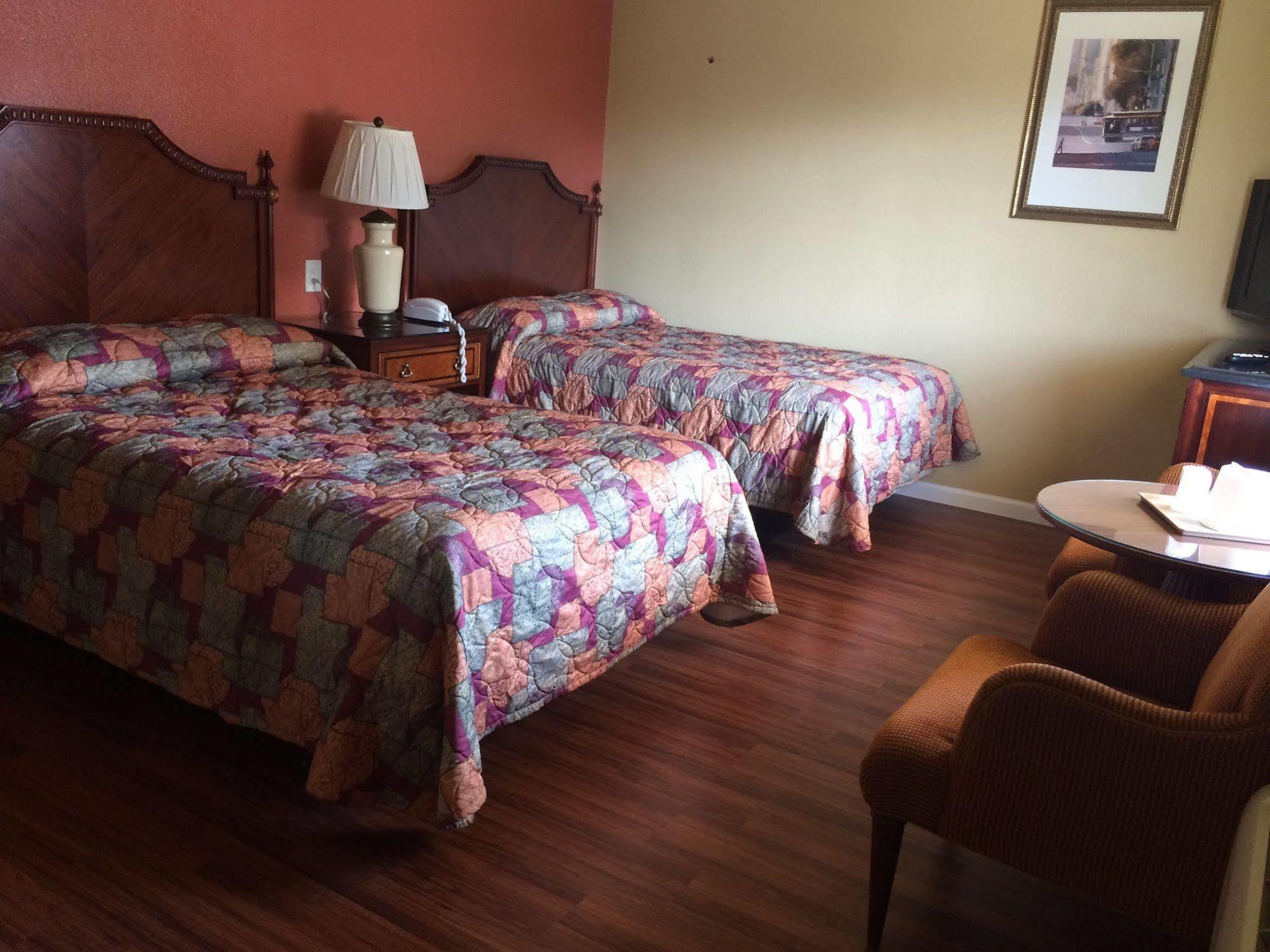 ردينغ، كاليفورنيا Sundial Lodge المظهر الخارجي الصورة